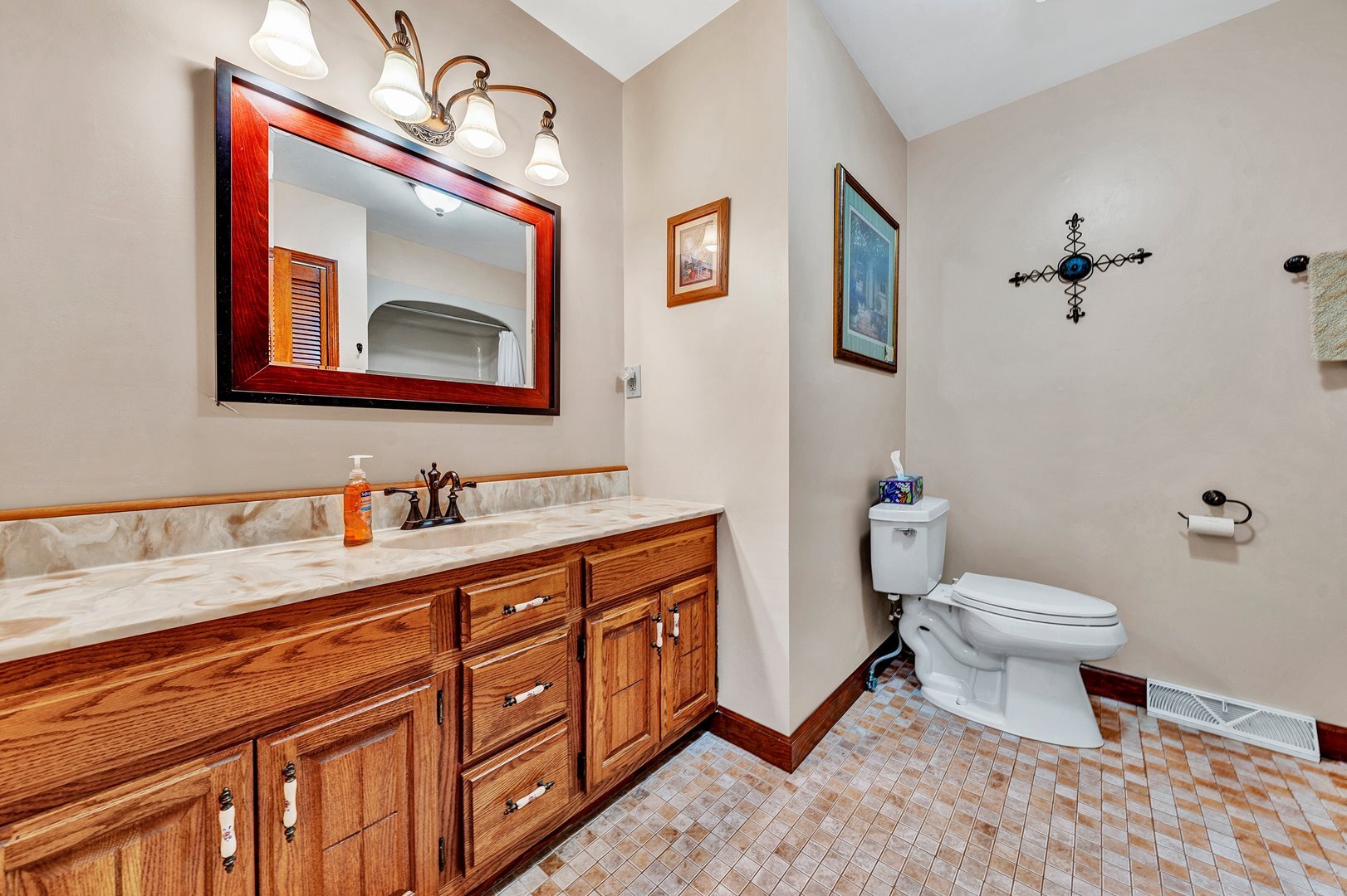 Fox's Den | 3BR Vacation Rental in Huddleston, VA | Lake Retreat